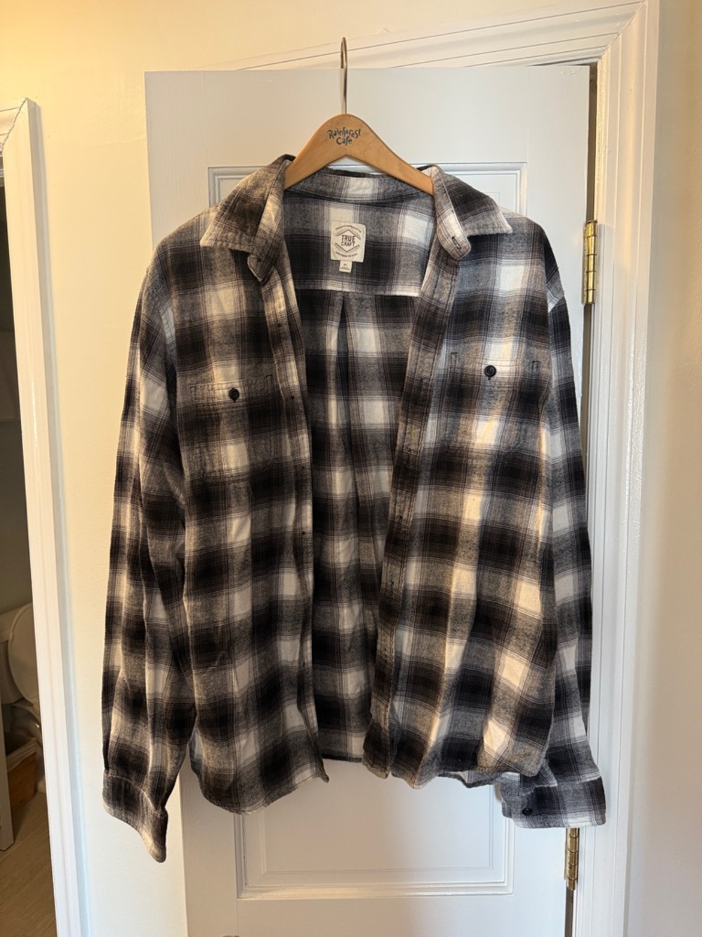 True Craft Black & White Plaid Button-Down Shirt